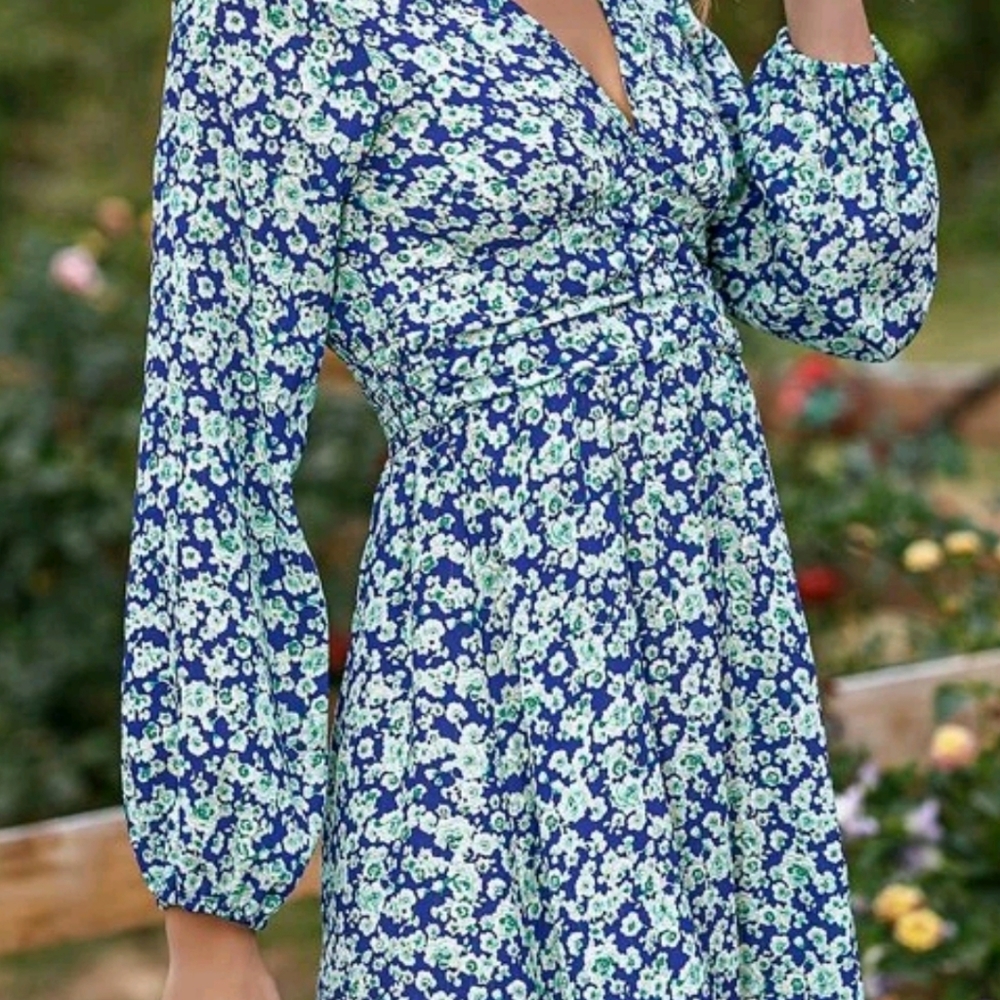 Floral blue v neck dress